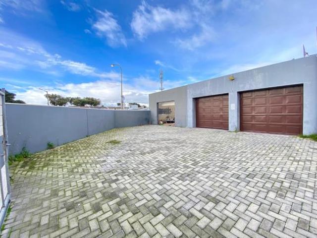 House for sale in Cape Town, Western Cape