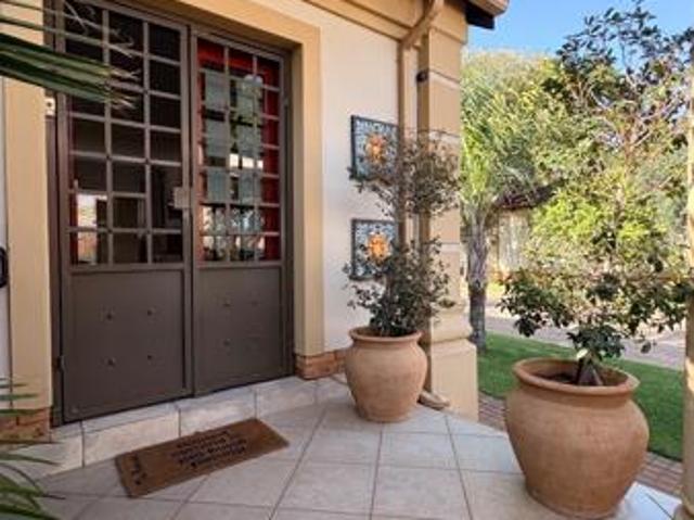 House for sale in Klerksdorp, Matlosana Local Municipality