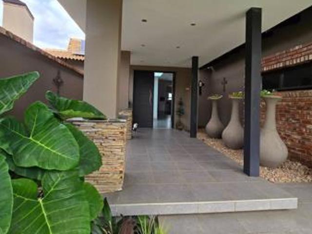 House for sale in Klerksdorp, Matlosana Local Municipality