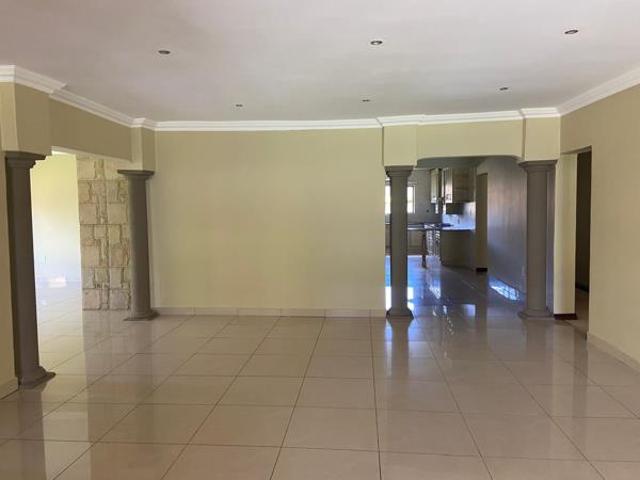 House for rent in Waterkloof, Gauteng