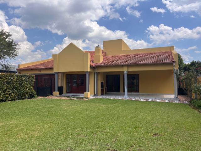 House for rent in Waterkloof, Gauteng