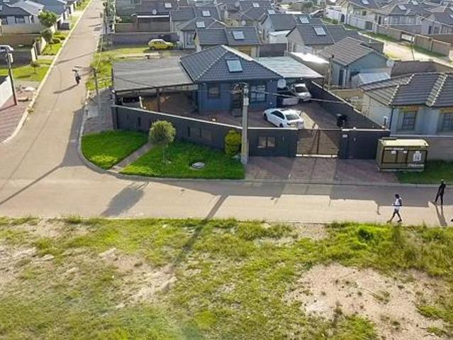 House for sale in West Rand Garden estates, Westonaria Local Municipality