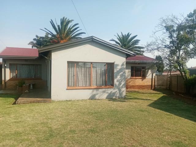 House for rent in Roodepoort, City of Johannesburg Metropolitan Municipality