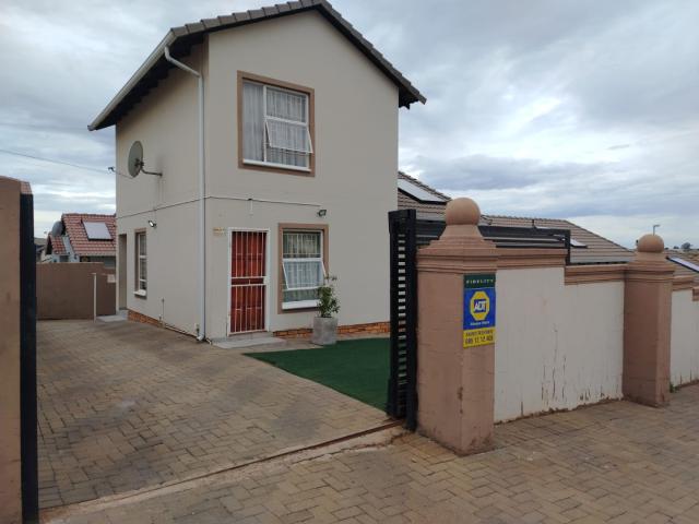 House for sale in Roodepoort, Gauteng