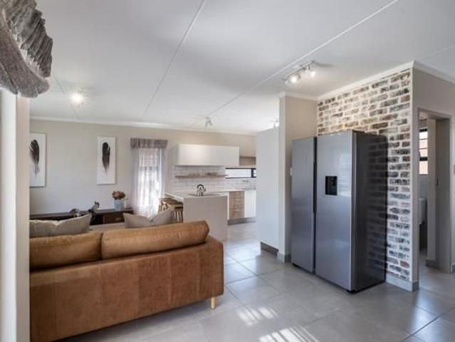 House for rent in Waterkloof, Gauteng