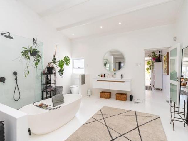 House for sale in Cape Town, Western Cape