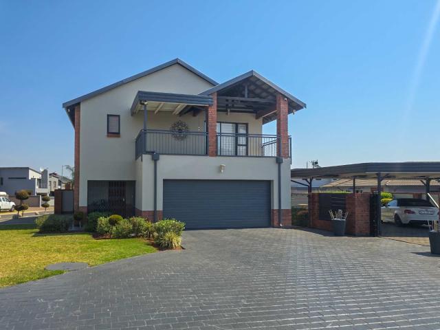 House for sale in Waterkloof, Gauteng