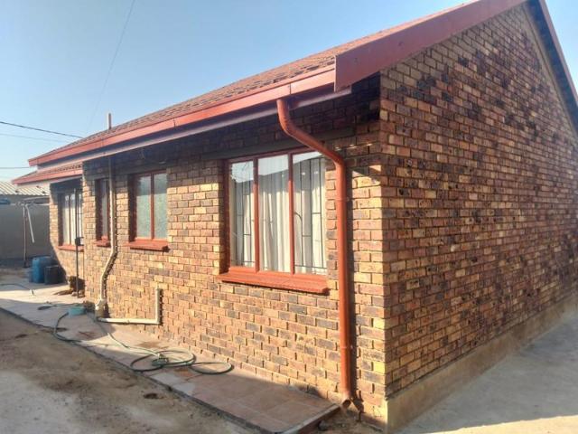 House for sale in Oranjeville, Free State