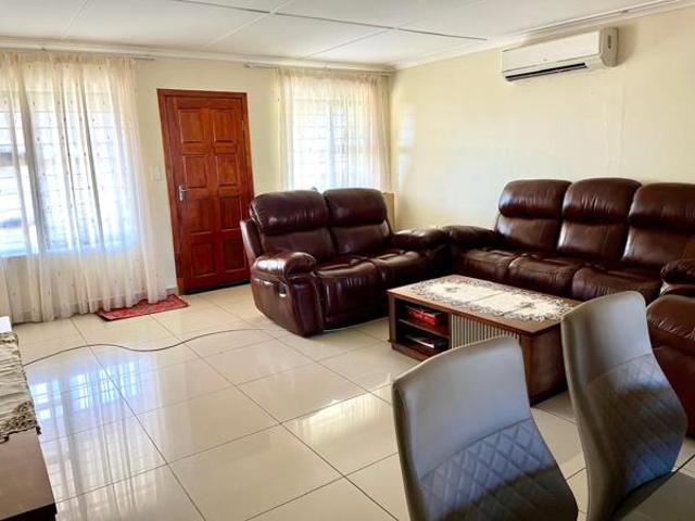 House for sale in Empangeni, uMhlathuze Local Municipality