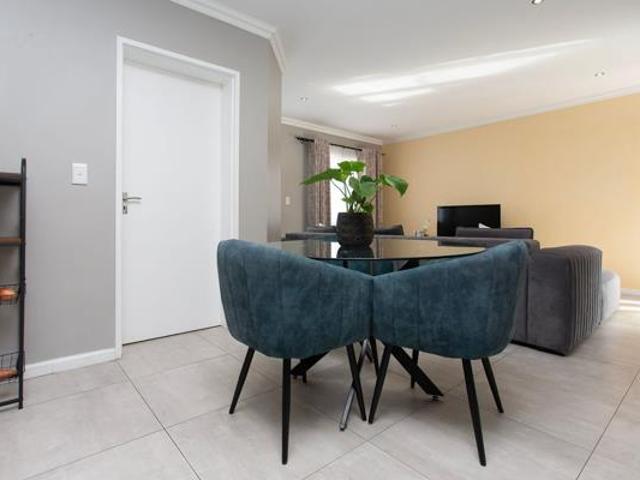 House for sale in Cape Town, Western Cape
