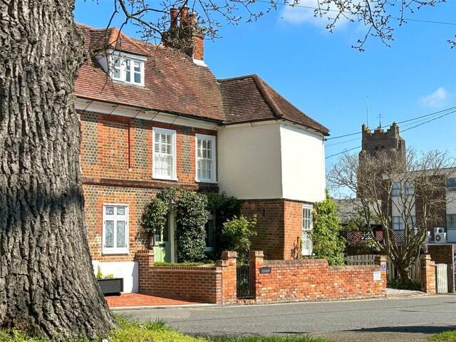House for sale in Ingatestone and Fryerning, Navestock Side