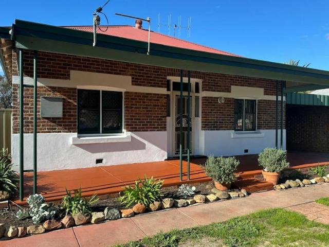 House for sale in Katanning, Shire Of Katanning