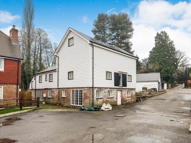 House for sale in Sandown Park, Kent