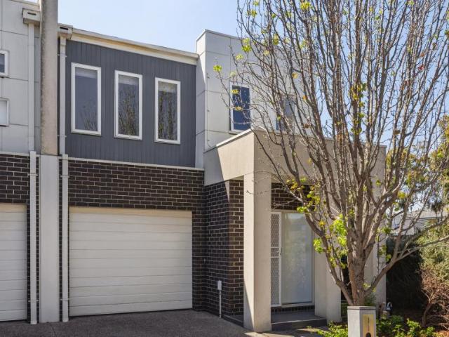 House for sale in Somerfield Estate, Melbourne