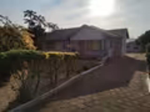 House for sale in Chatsworth, Kwazulu-natal
