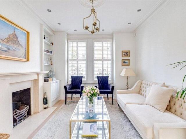 House for sale in Cat Hill, England