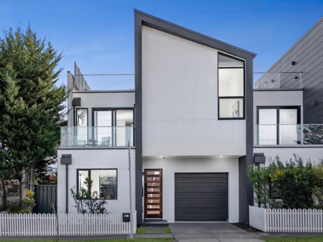 House for sale in Kingsville, Melbourne