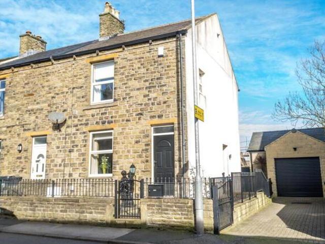 House for sale in Emley, West Yorkshire