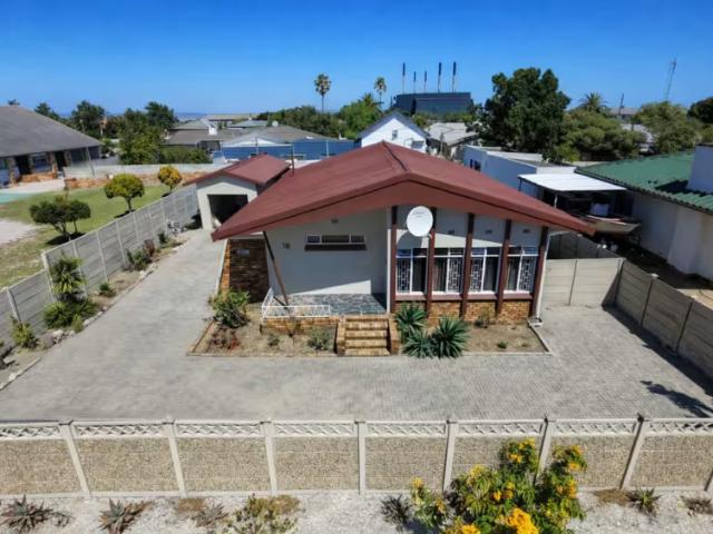 House for sale in Laaiplek, Bergrivier Local Municipality