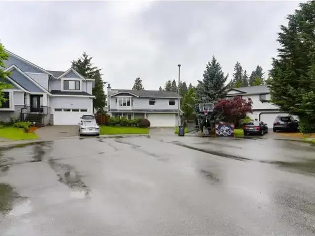 House for rent in Walnut Grove, British Columbia