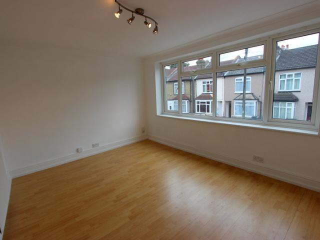 House for rent in London Borough of Croydon, Shirley