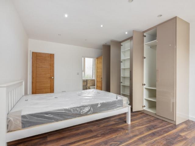 House for rent in Furzedown, Greater London