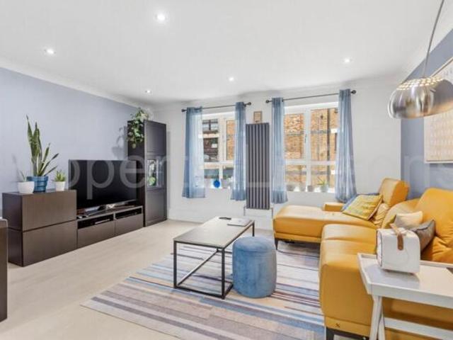 House for sale in Ratcliffe, Shadwell