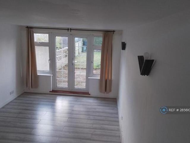 House for rent in Chadwell St Mary, Essex