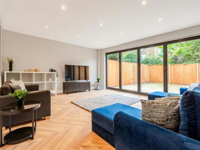 House for rent in Clapham Junction, Greater London