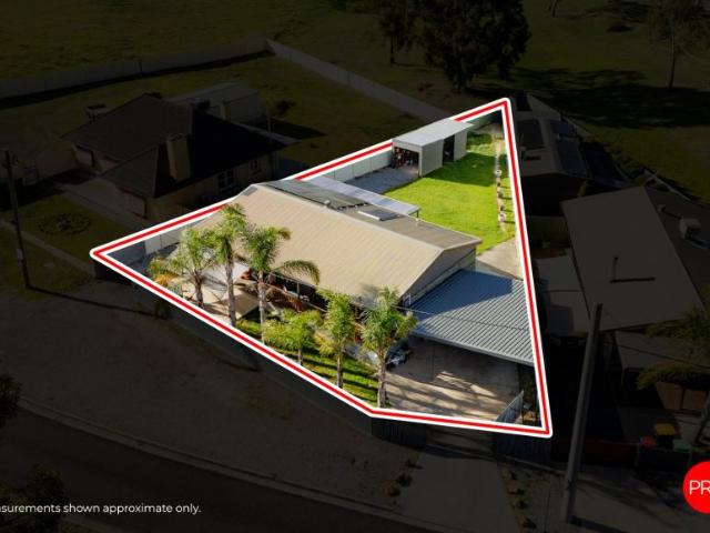 House for sale in Long Gully, Bendigo