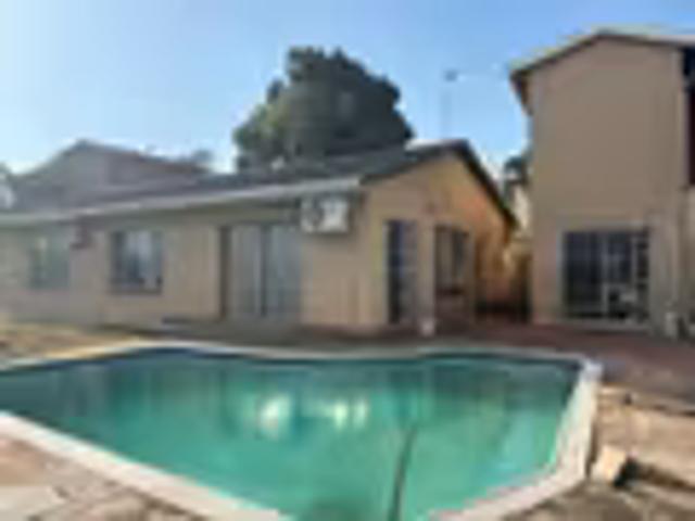 House for sale in Malvern, Queensburgh