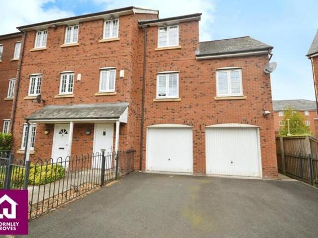 House for sale in Prestolee, Lee Bank