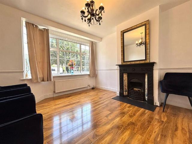 House for rent in Denham