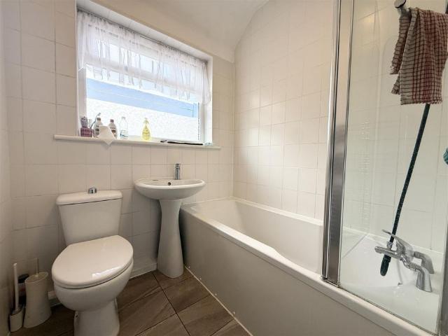 House for rent in Lower Edmonton, Greater London