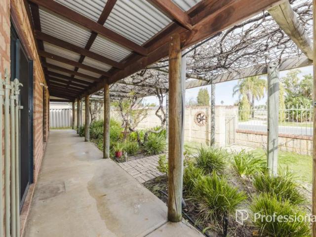 House for sale in Middle Swan, City of Swan