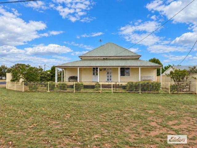 House for sale in Miles