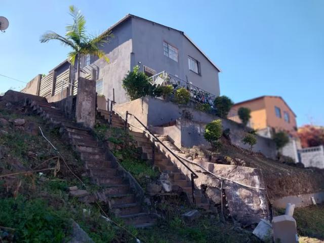 House for sale in Montford, Chatsworth