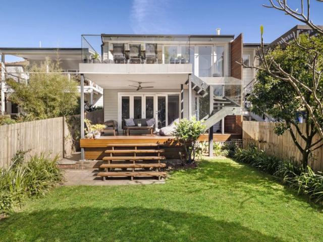 House for sale in Lower North Shore, Sydney