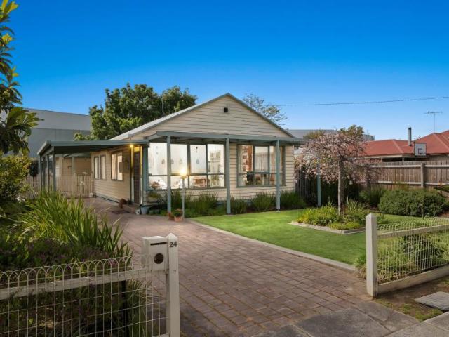 House for sale in Mount Waverley, Melbourne
