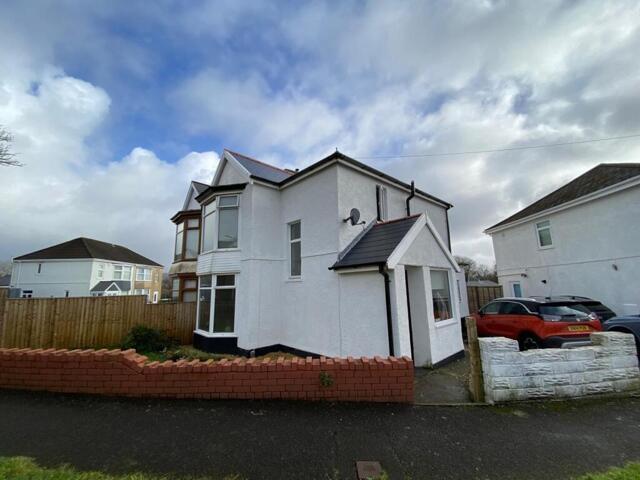 House for sale in Dyffryn Clydach, Neath Abbey