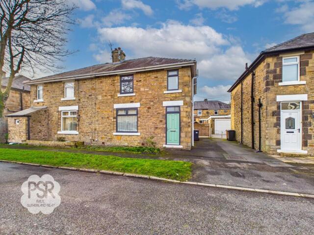 House for sale in Thornsett, Charlesworth