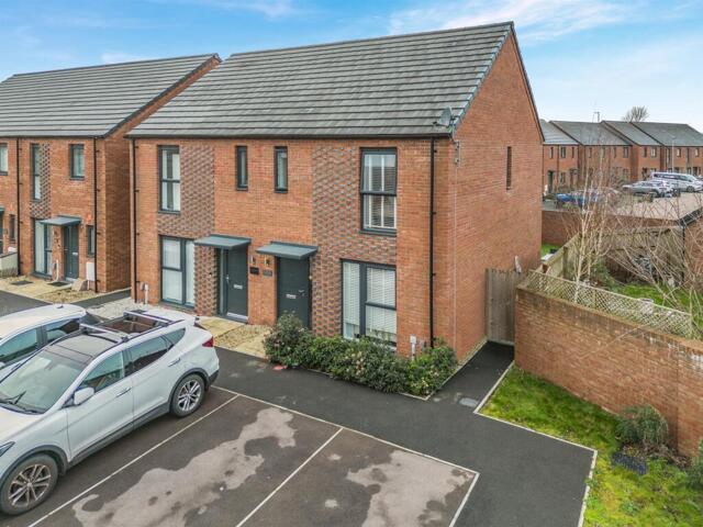 House for sale in Glan Llyn, Wales