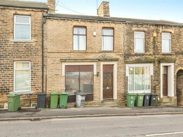 House for sale in Huddersfield, West Yorkshire