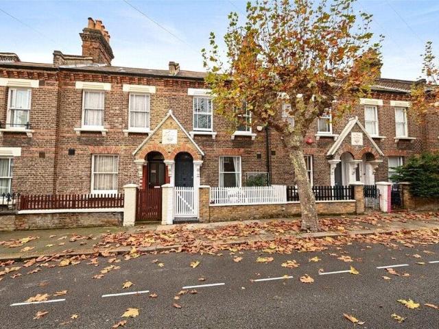 House for sale in Cat Hill, England