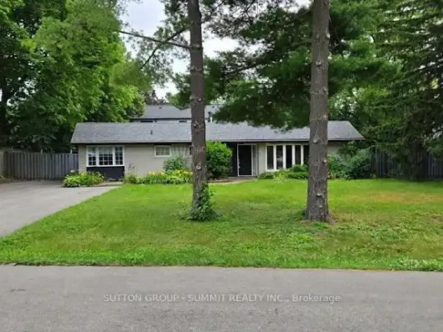 House for rent in Oakville, Ontario