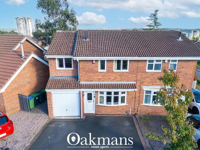 House for sale in Rounds Green, Tividale