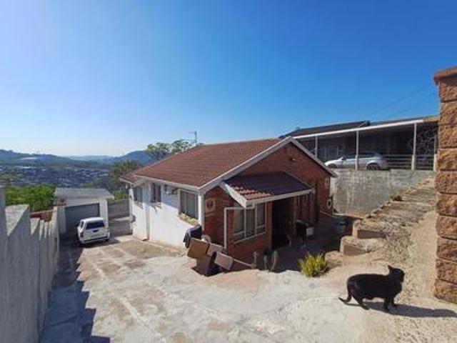House for sale in Chatsworth, Kwazulu-natal