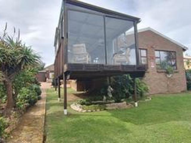 House for sale in Groot Brak Rivier, Western Cape
