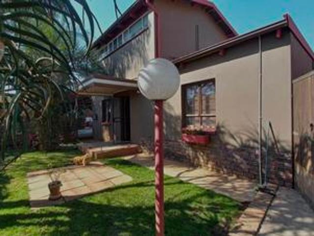 House for sale in Waterkloof, Gauteng