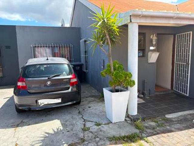 House for sale in Cape Town, Western Cape